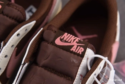 Hyperoad Jordan Low Air x 1 OG Travis Scott 0814